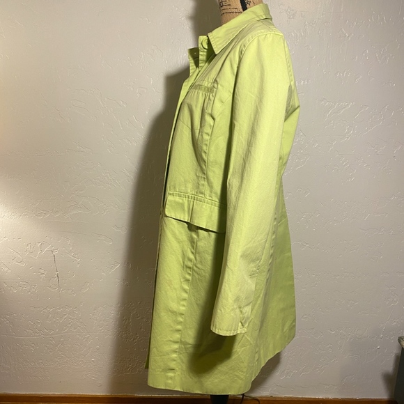 Access (Liz Claiborne) all weather jacket. - Picture 6 of 7